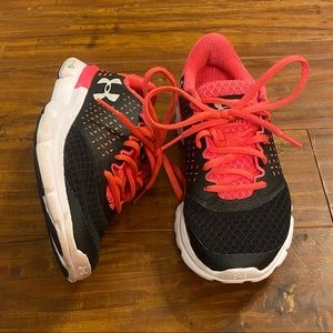 Under Armour Sneakers, Size: 5